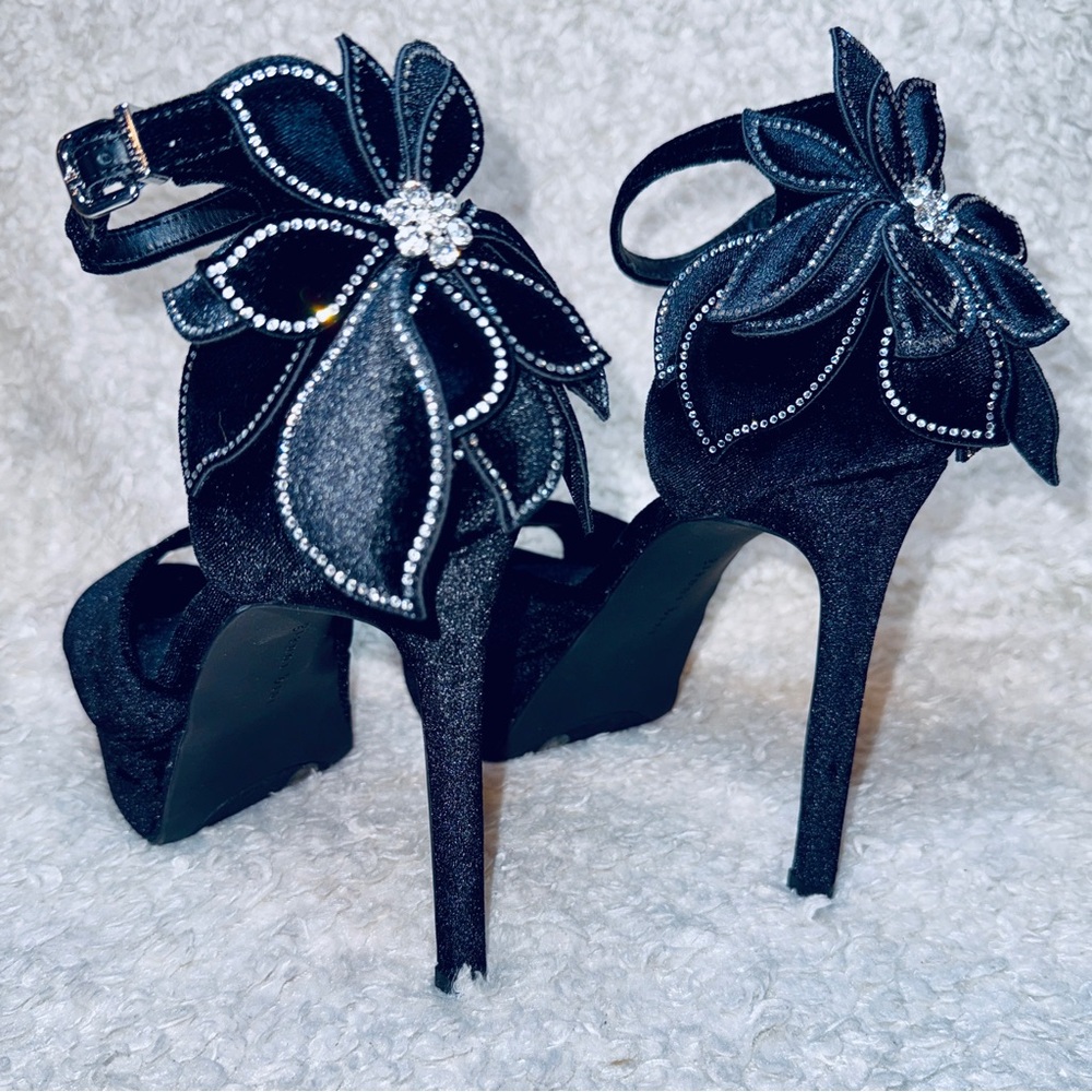 Gianni Bini Velvet Flower Ankle Strap Platform Dress Sandals - Picture 6 of 8